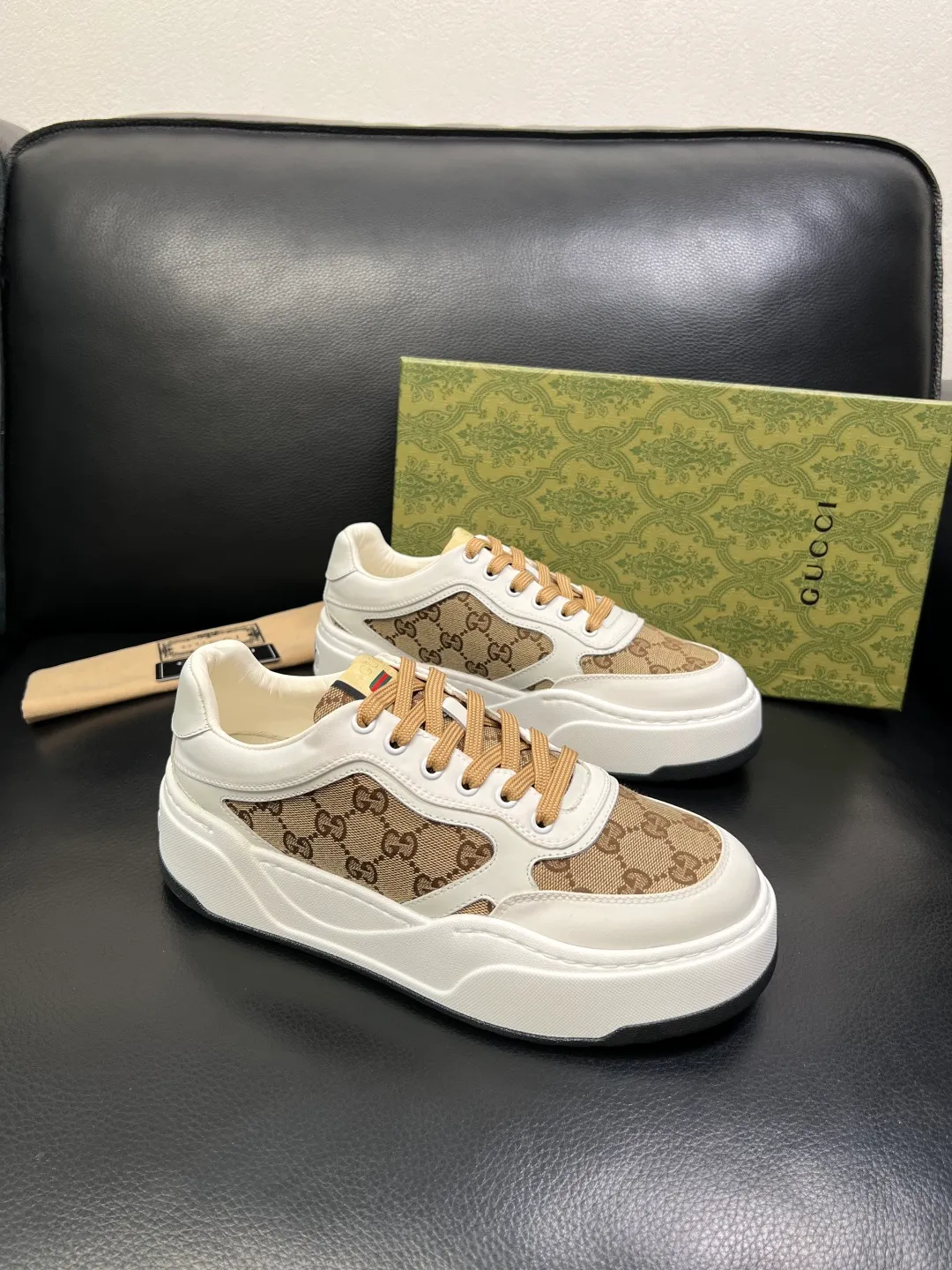 Men's shoes 💰820 Gucci high quality top crafts Gucci counter new original factory configuration, imported cowhide patchwork fabric from Italy, imported cowhide lining, breathable and comfortable, sole: original factory special supply original sole super comfortable, original factory and single goods, welcome to compare, code number 38-44 (customized 45 46)